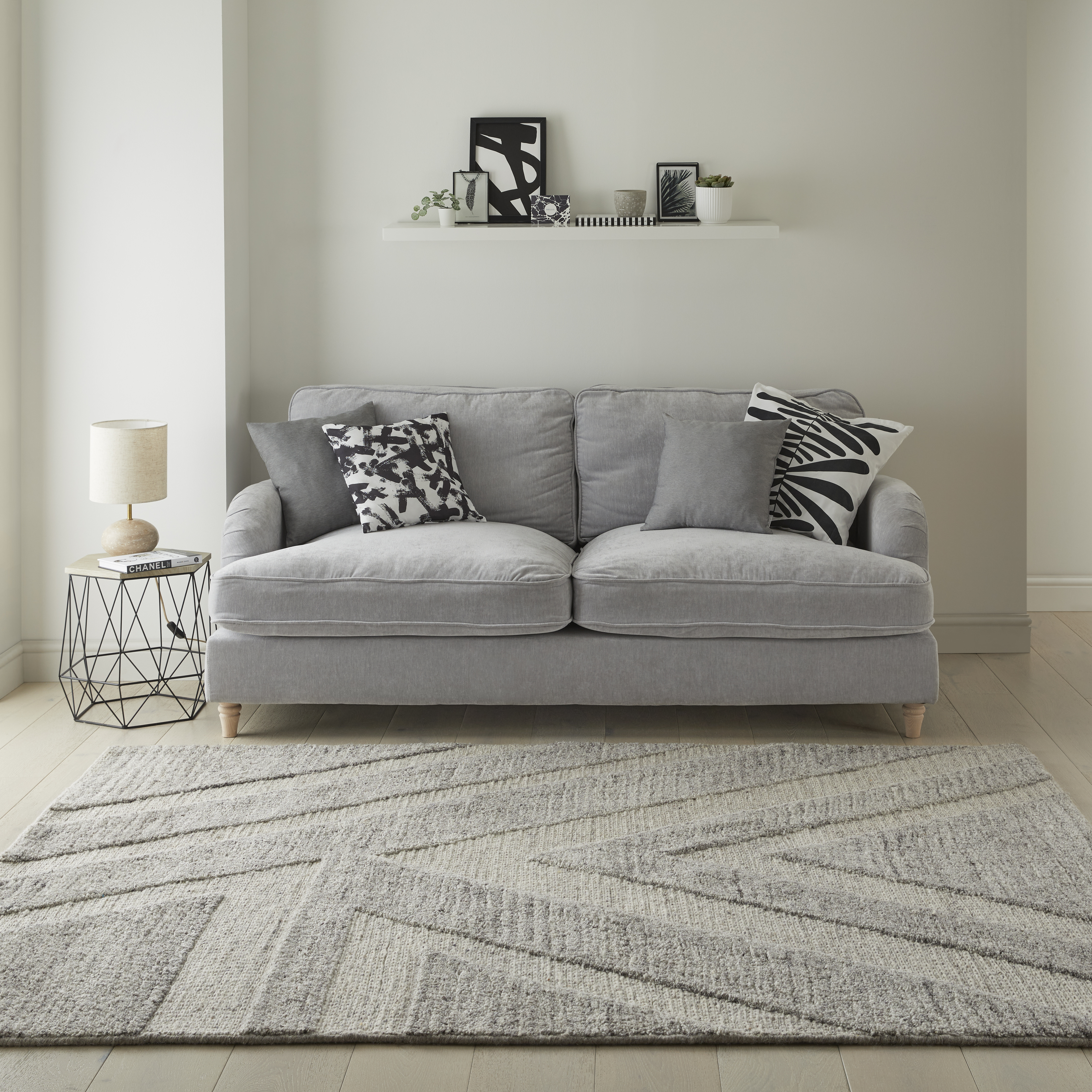 Stellar Arrow Geometric Wool Textured Rugs In Natural Grey